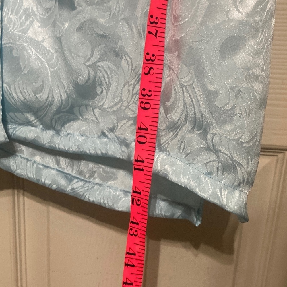 Elegant Light Blue Patterned Women's Robe - Picture 7 of 8